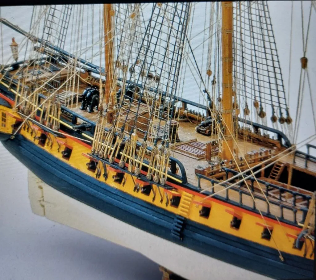 Fregatte Surprise von MAMOLI 1/ 75 Holzbausatz