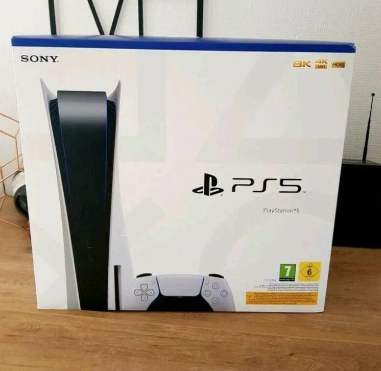 Playstation 5 mit Rechnung und Verpackung