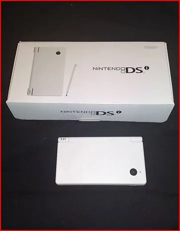 Nintendo DSi weiß, Nachfolger des DS-Lite 3Monate alt