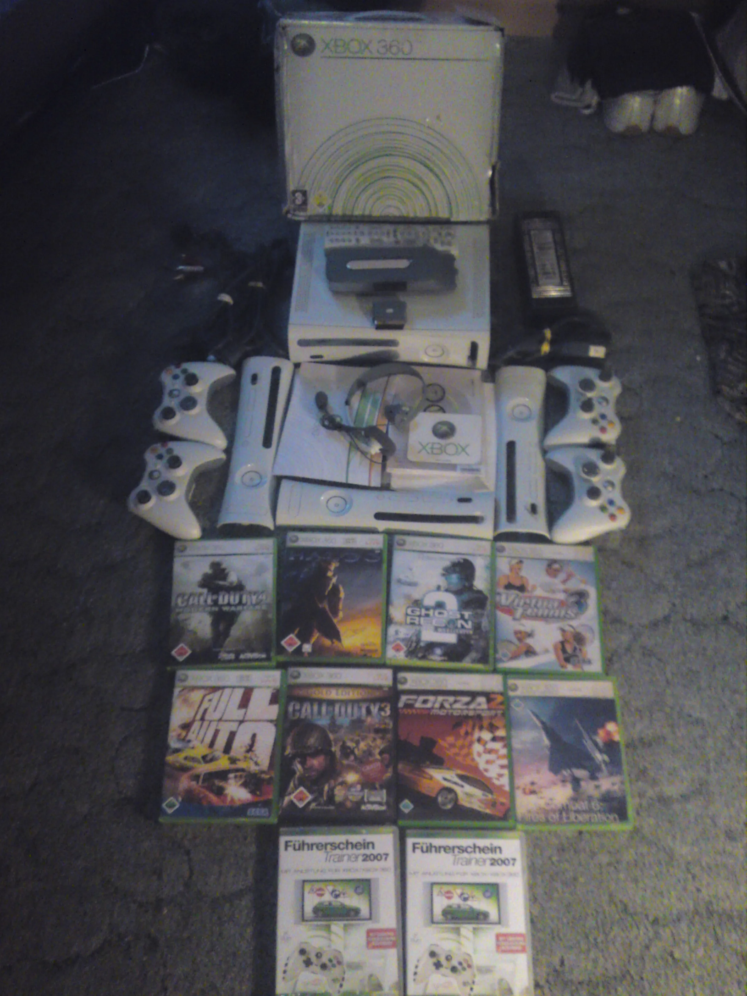 XBOX _____360-----top 180hgelaufen---4controller---20gb festp.