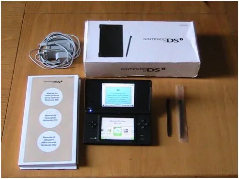 Nintendo DSi schwarz und weiss  auch einzeln zu haben